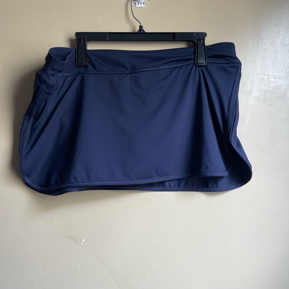Navy Blue Athleta Tennis skirt built in underwear size XL preppy